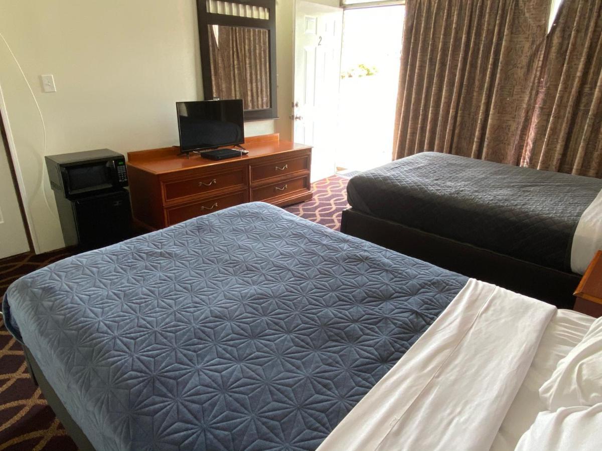 Sonrise Inn Breezewood Экстерьер фото